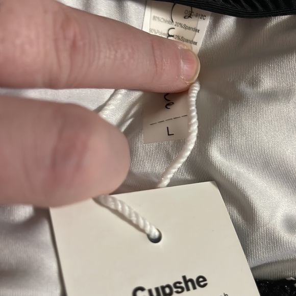 Black halter bathing suit - Picture 4 of 4